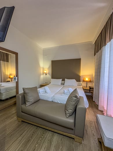 Economy Room