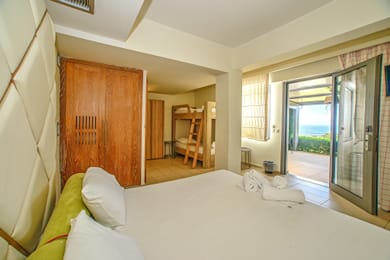 Family Room Sea View with Bunk Bed and External Jaccuzi
