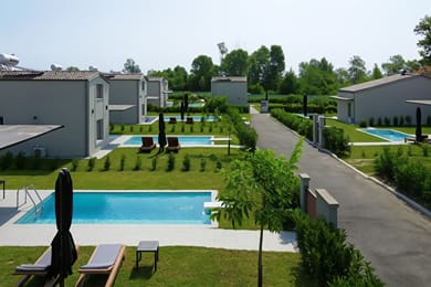 Olympus Seaside Luxury Pool Villas - Olimpiaki Akti - Image 7