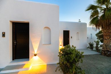 Omilos Beachfront House - Image 4