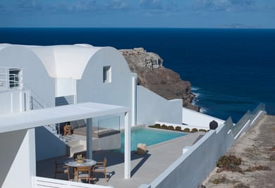 Elegant Suite with Private Infinity Pool & Heated Outdoor Jetted Tub - Caldera View