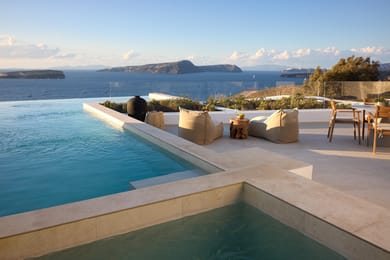Prestige Suite with Private Infinity Pool and Heated Outdoor Jetted Tub - Caldera View
