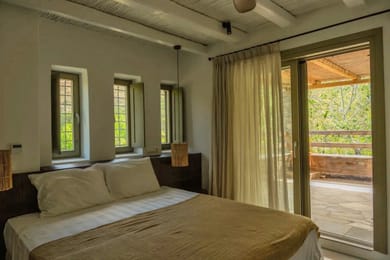 Superior Villa near the Beach