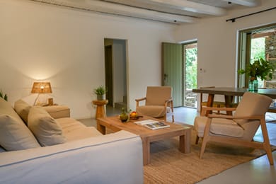 Superior Villa near the Beach
