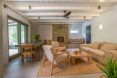 Superior Villa near the Beach