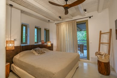 Superior Villa near the Beach
