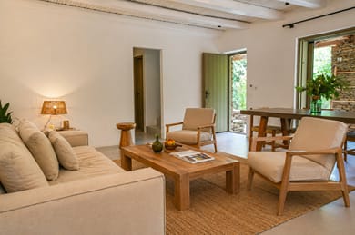 Superior Villa near the Beach