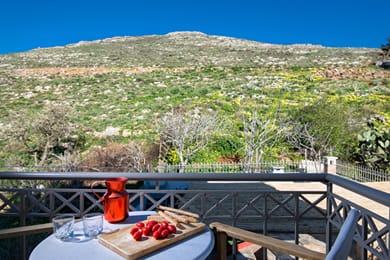 Oniropetra Luxury Suites - Image 6