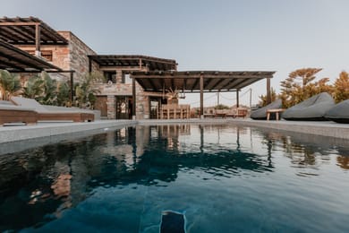 Full Villa 4 - Glorious Villa with Private Pool and Jacuzzi