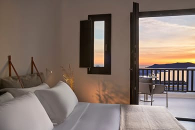 DELUXE SEA VIEW