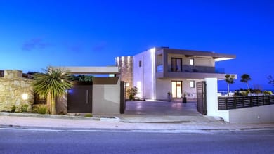 Orama Luxury Villa