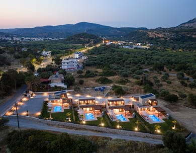 Orama Sunset Luxury Villas - Image 3