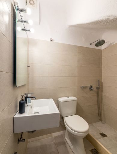 Budget Double Room - Basement