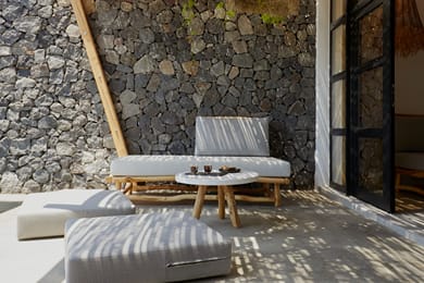 Oscar Beachfront Suites - Image 2