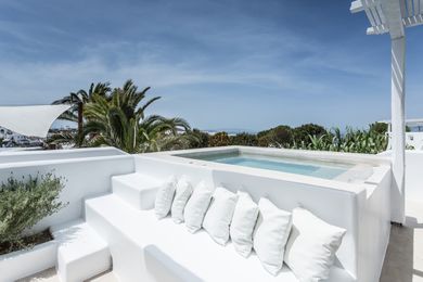 Superior Suite Sea View with Jacuzzi [45m2]