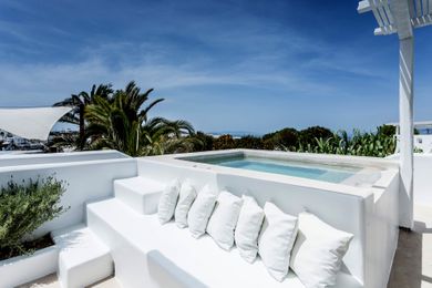 Ostraco Suites Mykonos - Image 2