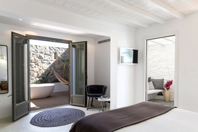 Ostraco Suites Mykonos - Image 3