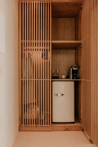 Ostrako Beachside Suites - Image 3