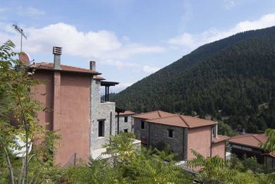 Ostra Menalon Luxury Suites - Image 3