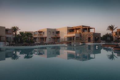 Ostria Resort & Spa - Image 2