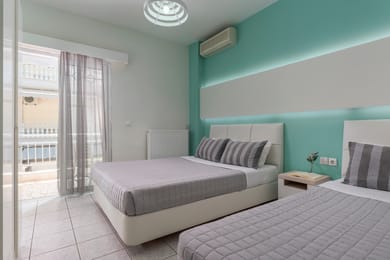 Ouzas Luxury Hotel - Image 2