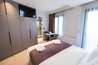 Penthouse Superior Suite with Terrace & Hot Tub