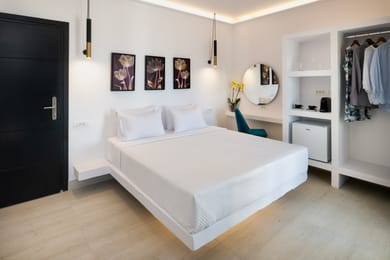 Deluxe Suite with Outdoor Plunge Pool