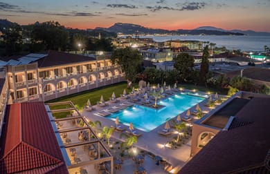 Superior Double Pool and Sea View