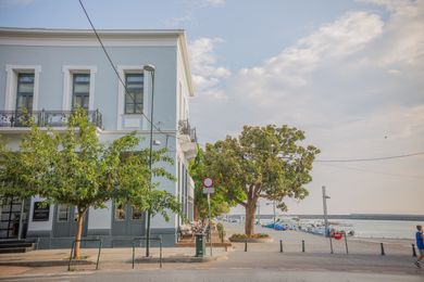 Panellinion Luxury Rooms Kalamata - Image 6
