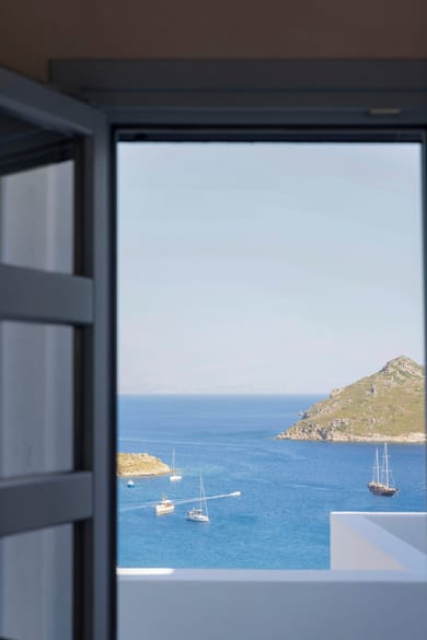 Grikos Suite with Jacuzzi