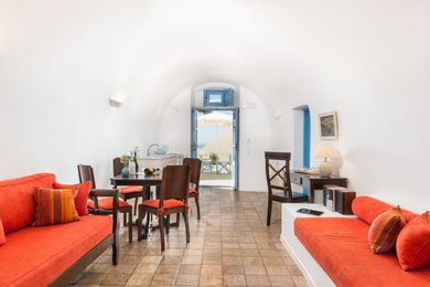 Junior Suite with Caldera View