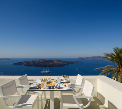 Junior Suite with Hot Tub & Caldera View