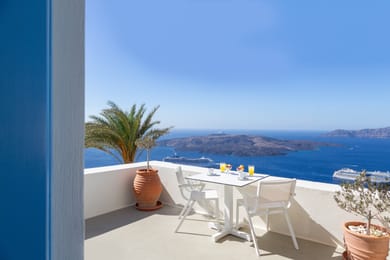 Pantelia Suite with Hot Tub and Caldera View