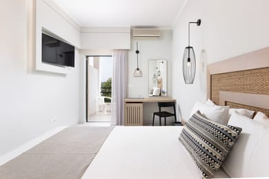 Superior Triple Sea View Room