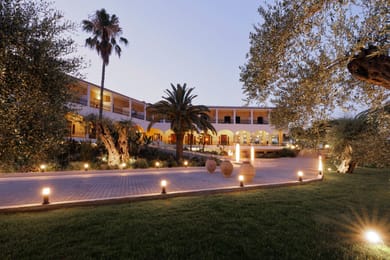 Paradise Hotel - Image 4