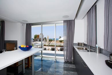 Aqua (2 Bedroom Villa)