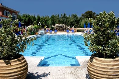 Paradise Apartments Zante - Image 2