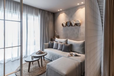 Open Plan Suite with Sharing Pool & Private Sauna