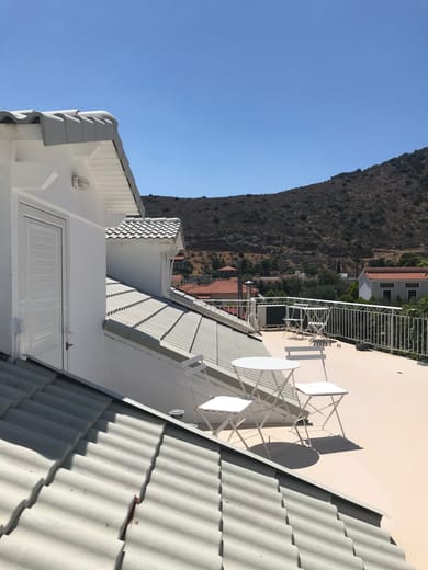 Paradisos Guesthouse - Image 6