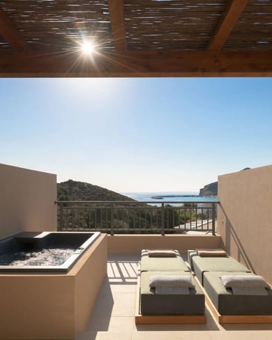 Superior Panoramic Sea view with Hot Tub (+8y.o.)