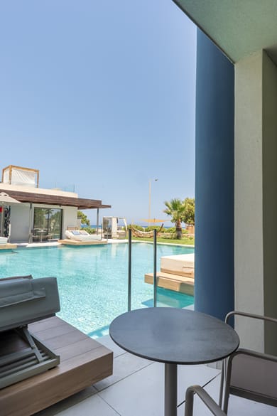 Deluxe Room Swim Up Side Sea View