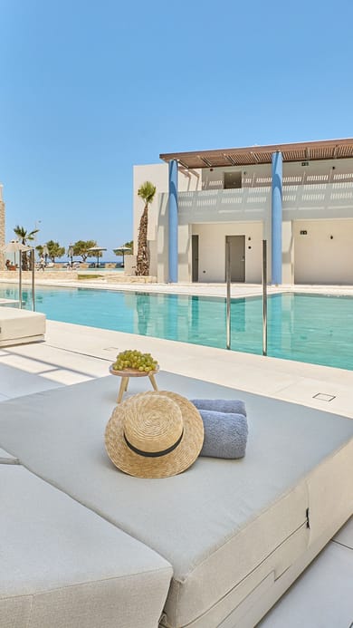 Pure Luxe Junior Suite Swim Up