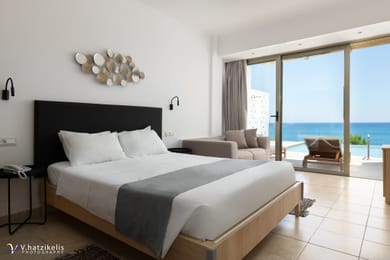 Double Deluxe Sharing pool Front Sea view