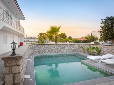 Deluxe Two Bedroom Suite with Private Pool and Jetted Tub