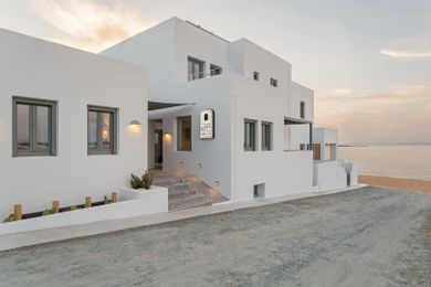 Paros Cape Suites - Image 4