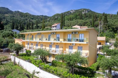 Passas Mare Apartments & Studios - Image 3