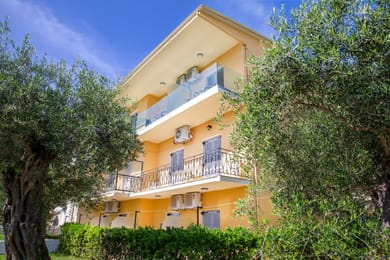 Passas Mare Apartments & Studios - Image 4