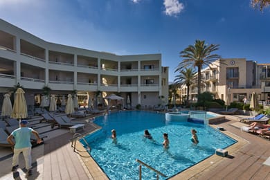 Pearl Beach Rethymno - Image 6