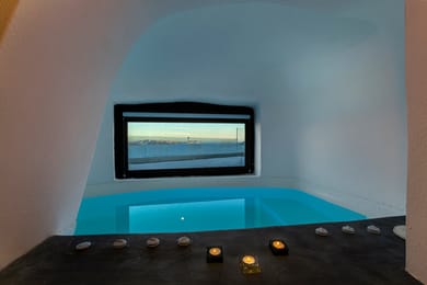 Grand Suite Split Level Indoor Hot Tub Caldera View