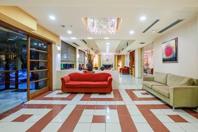 Pefka Hotel Thessaloniki - Image 4